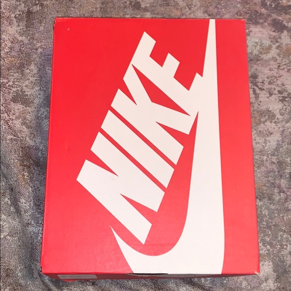 Women’s Nike Cortez - Picture 3 of 5